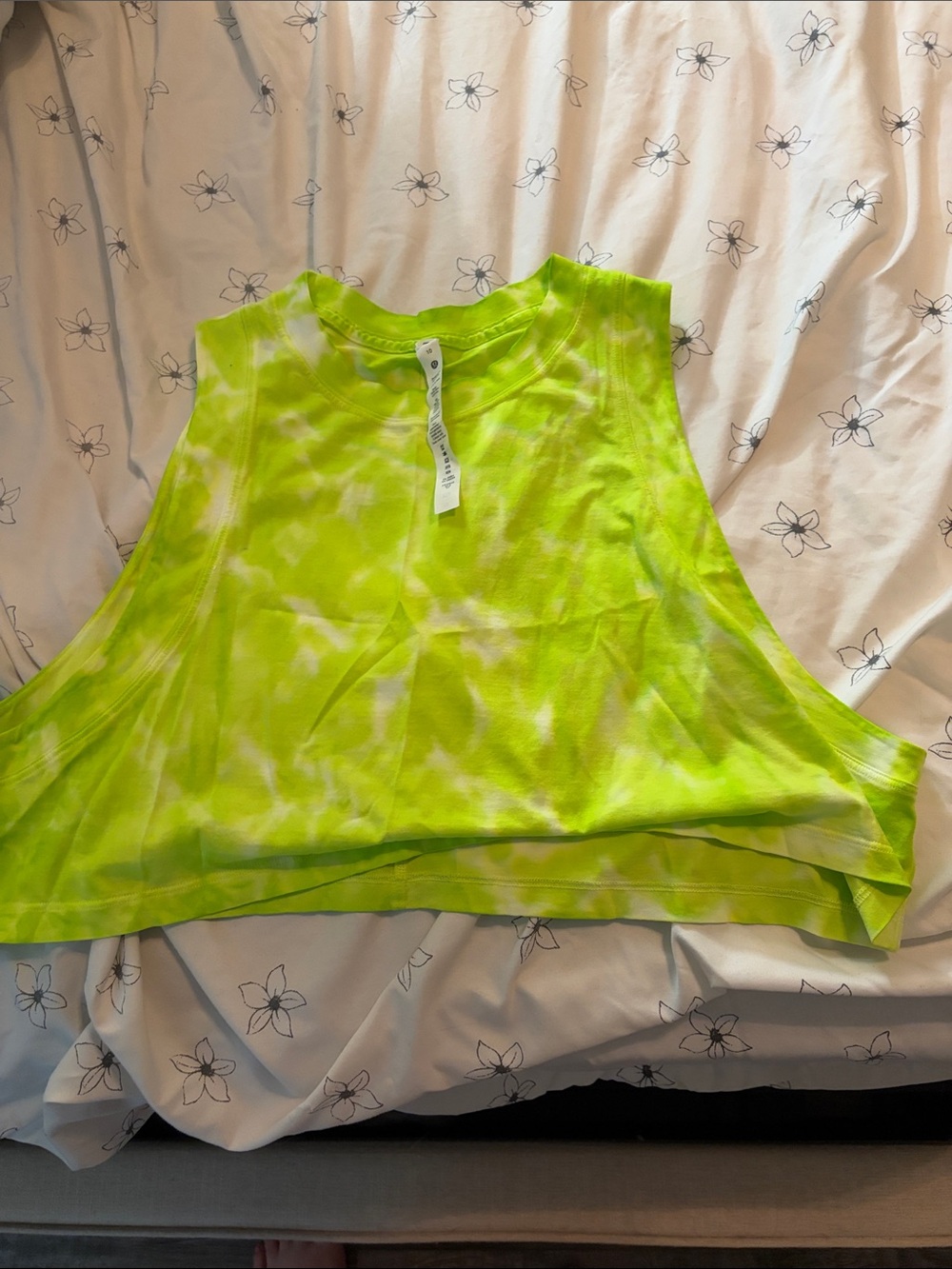 Lululemon size 10 cropped tank